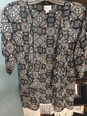 Lularoe Monroe Kimono